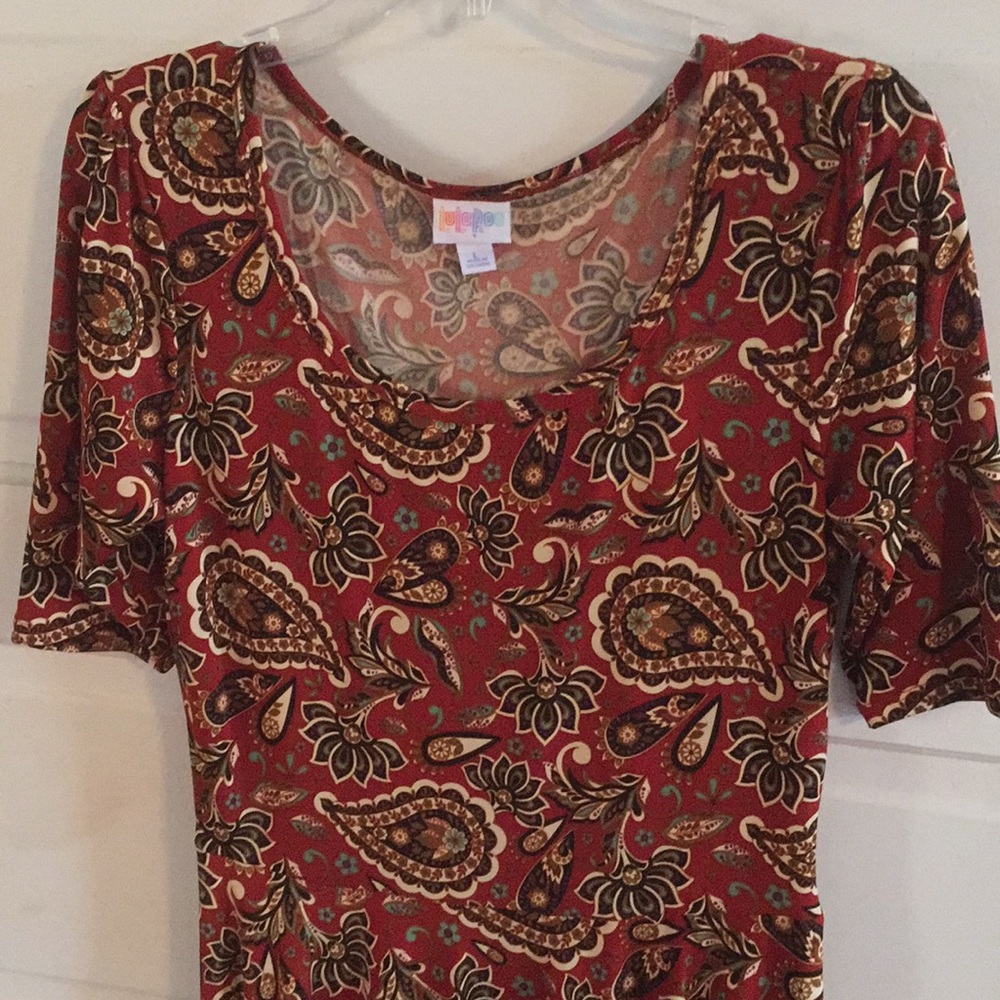NWOT LuLaRoe Nicole Paisley